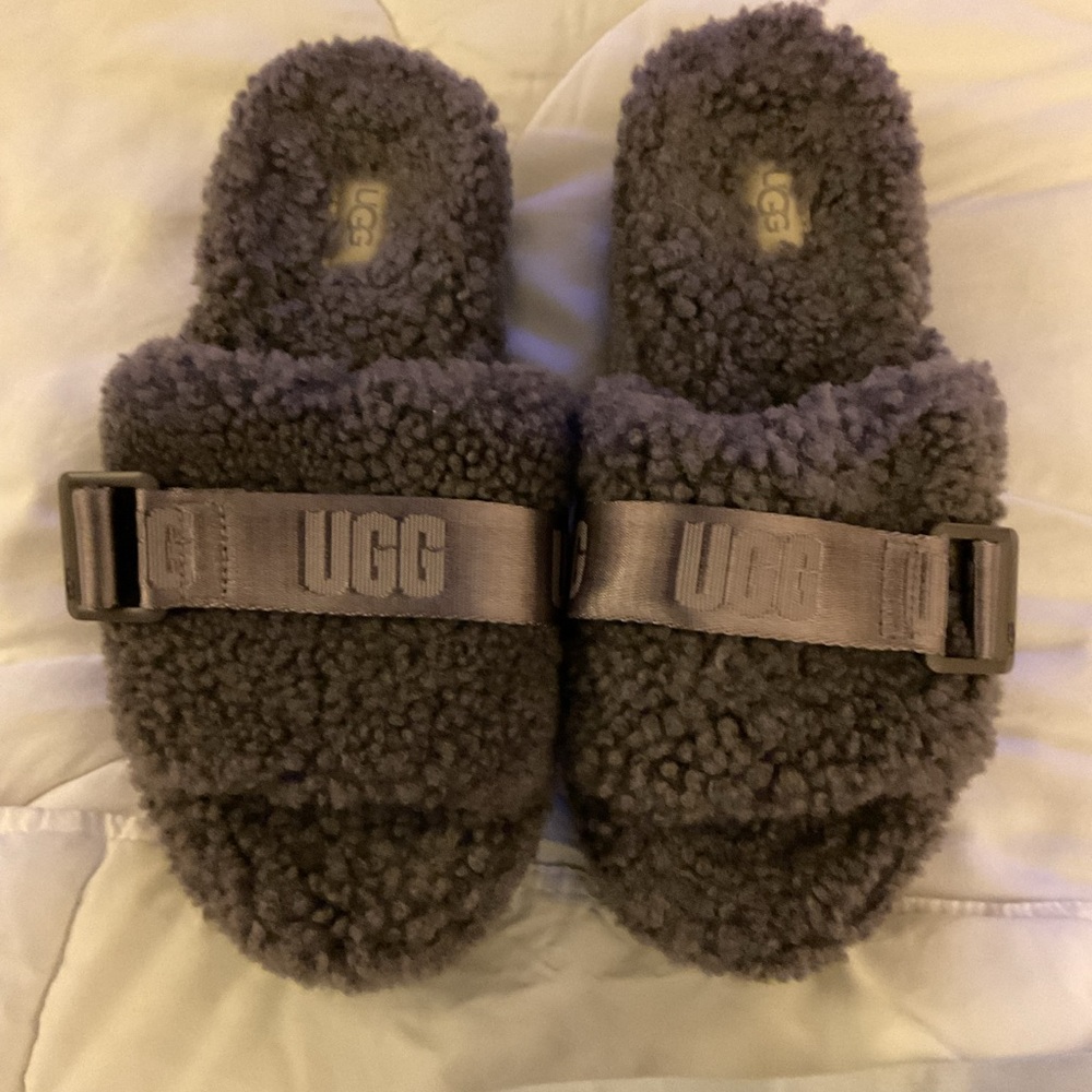 UGG FLUFFITA  Slippers